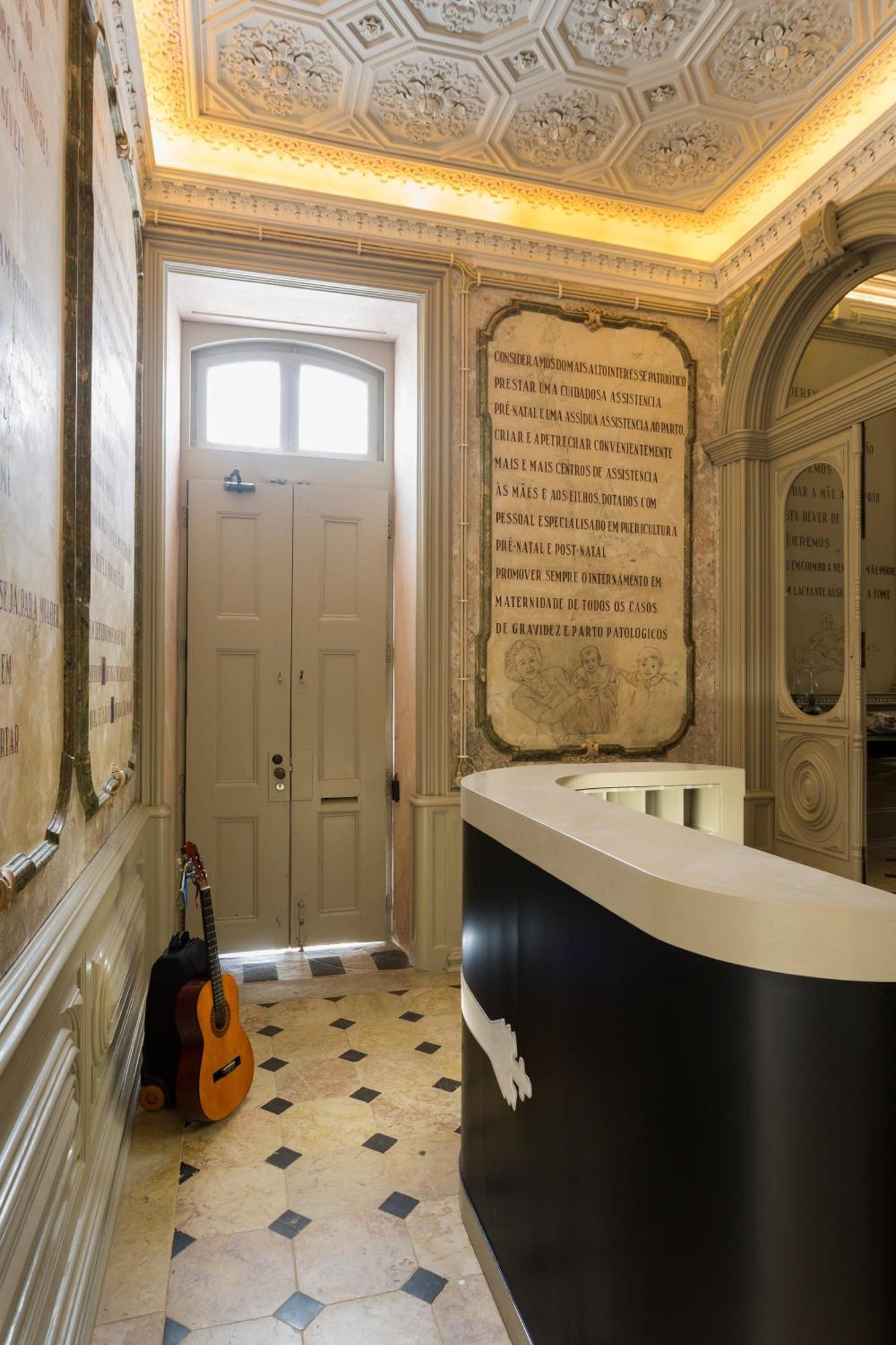 Serenata Hotel & Hostel Coimbra Exteriör bild